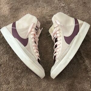 Nike Women's Sneakers - Cream and Purple